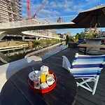 Bateau-hôtel Boat & Breakfast Bellevue *