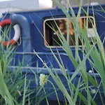 Boat & Breakfast Bellevue 船上ホテル