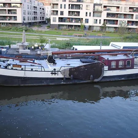 Boat & Breakfast Bellevue Bateau-hôtel