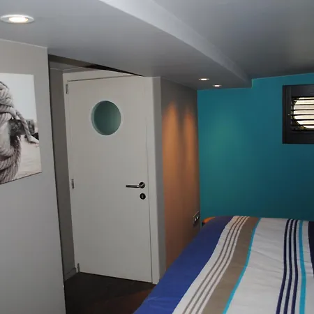 Bateau-hôtel Boat & Breakfast Bellevue Gand