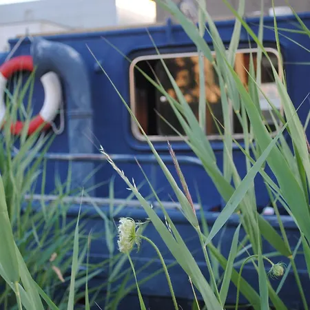 Boat & Breakfast Bellevue Botel
