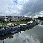 Boat&breakfast Bellevue Botel *