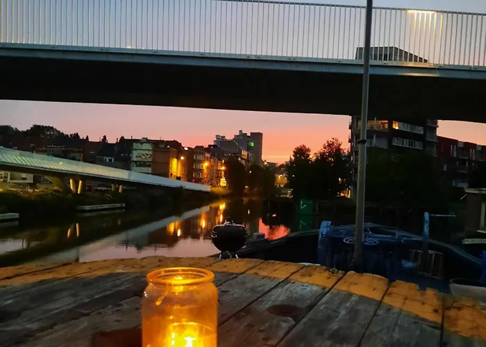 Boat & Breakfast Bellevue * Gante